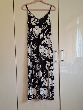 J.o&co Black & White Floral Slip Maxi Dress